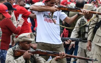 Maduro prepara civiles ante posible enfrentamiento con EE. UU.