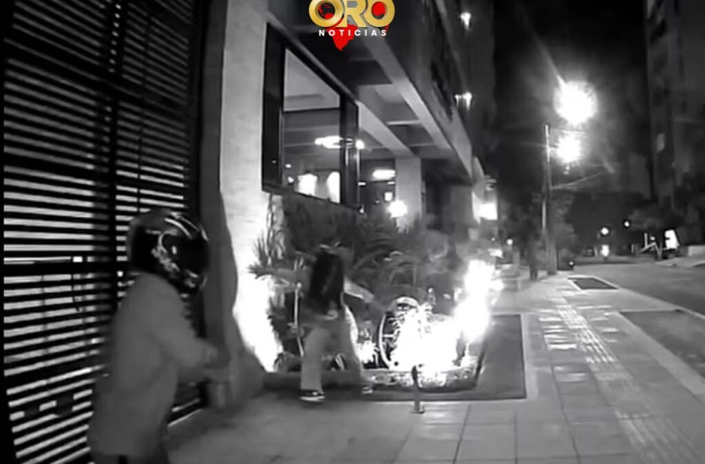 Motoladrones asaltaron con violencia a una joven en plena vía de Cabecera