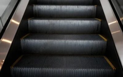 Adulta mayor falleció tras accidente en escalera eléctrica