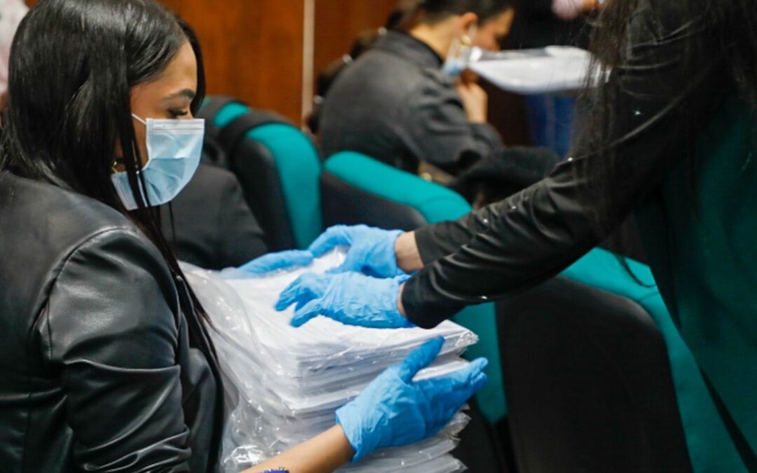 22 candidatos presidenciales entran en revisión de firmas por la Registraduría