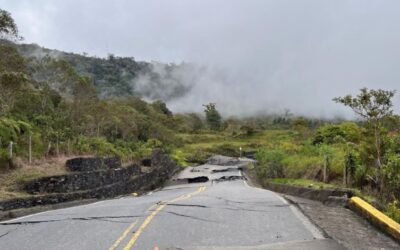 Cansados de esperar comunidad de Vélez reabre la Transversal del Carare