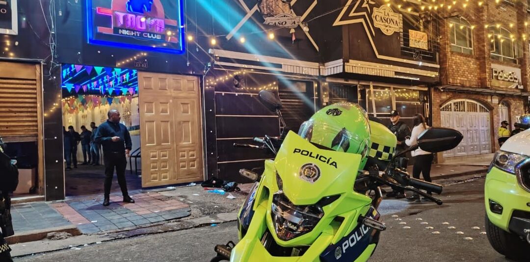 Atentado con explosivo sacudió a civiles y dejó una víctima fatal