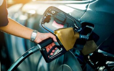 Precio de la gasolina bajará 500 pesos a partir de febrero, anunció el Gobierno