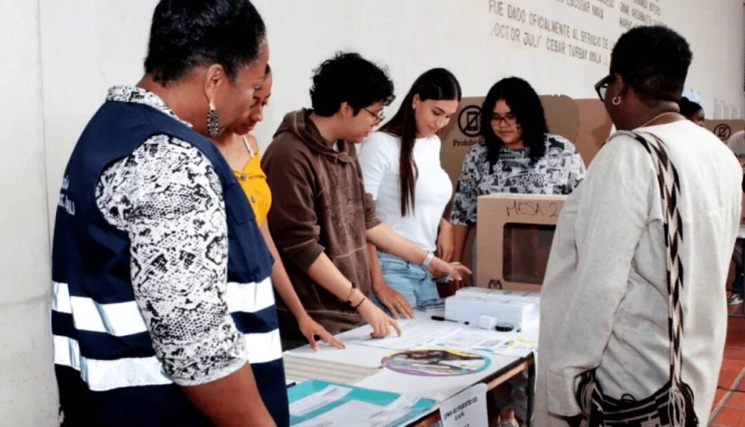 Aunque no le guste la política, la política sí lo eligió: 862 mil jurados designados