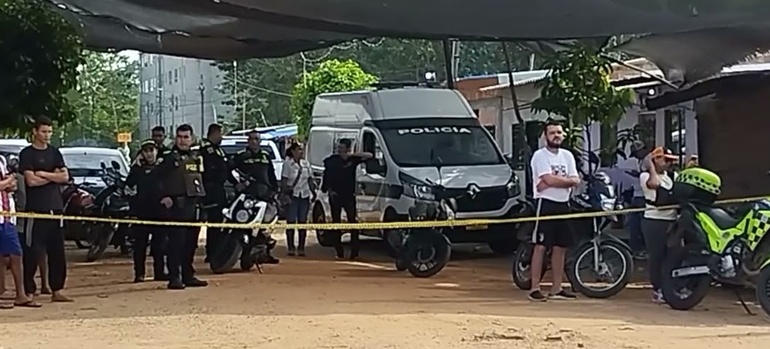 Autoridades investigan doble homicidio de lideresa comunitaria y su hijo