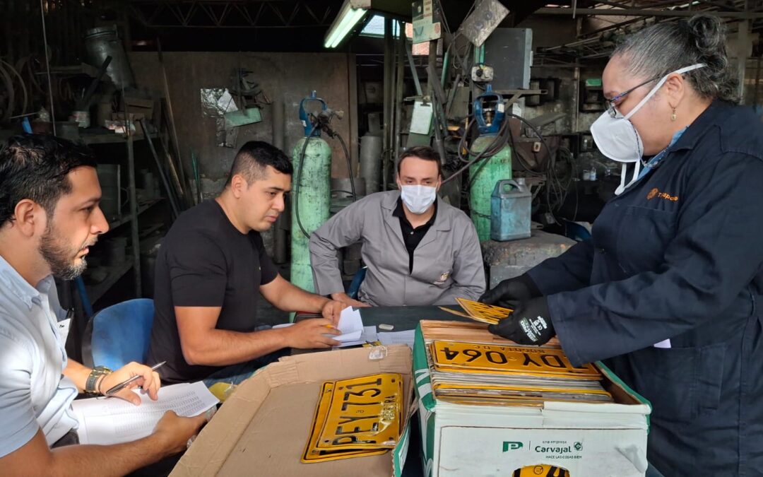 ¡A fundición! Destruyeron 4.500 placas para frenar delitos en Floridablanca