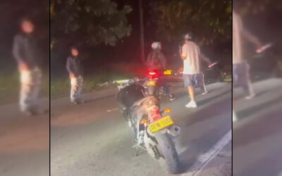VIDEO. Autoridades buscan a motociclistas que atacaron vehículo en el Anillo Vial