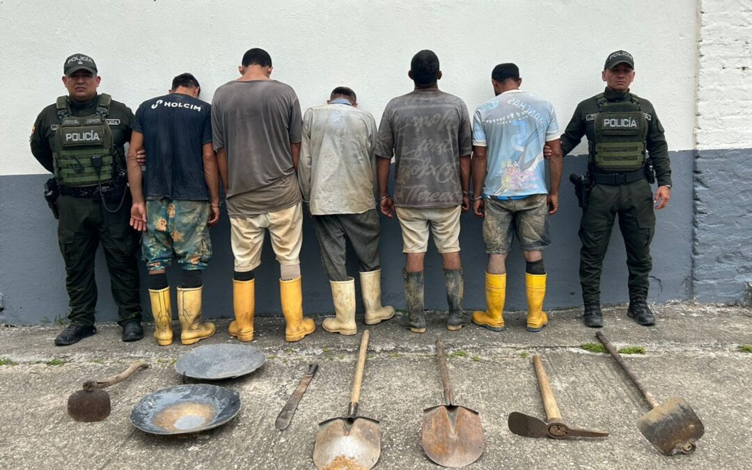Golpe a actividad ilegal en Bucaramanga: cinco capturas en zona protegida