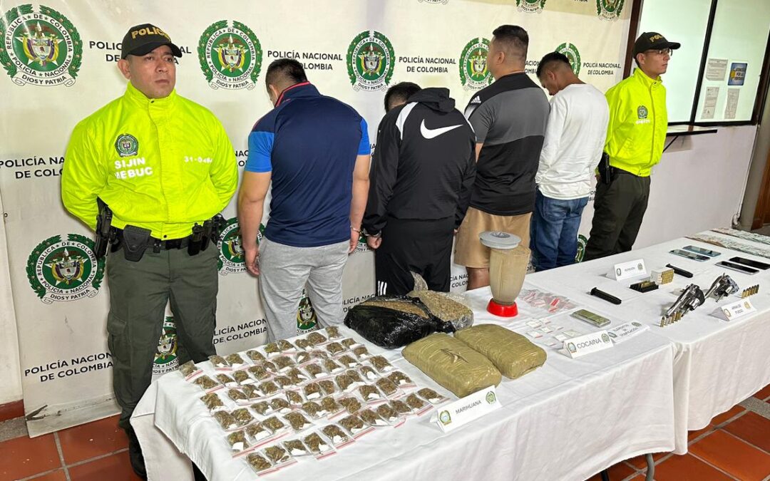 Incautan armas y estupefacientes en Bucaramanga durante operativo contra “Los del Sur”