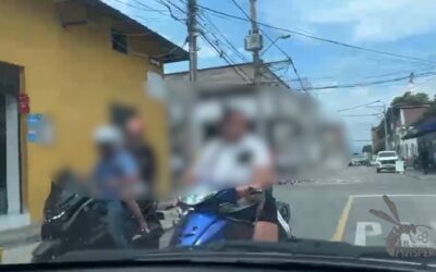 Sin control: así es el peligroso panorama vial a la salida de colegios en Bucaramanga