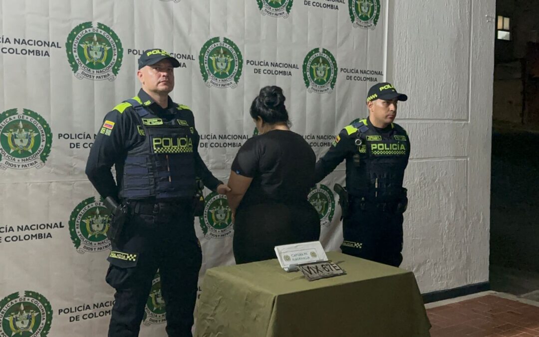 Capturan en Floridablanca a mujer sorprendida con material que habría sido usado para falsificación