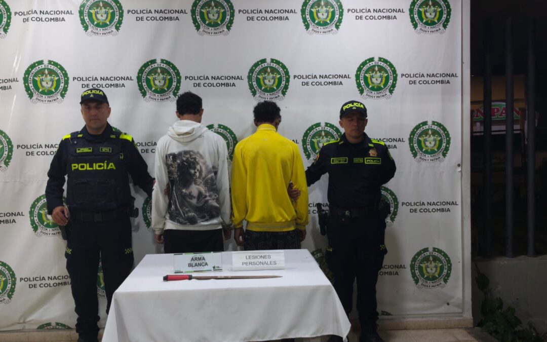 Cayeron seis jóvenes tras violenta riña en Provenza: uno resultó apuñalado