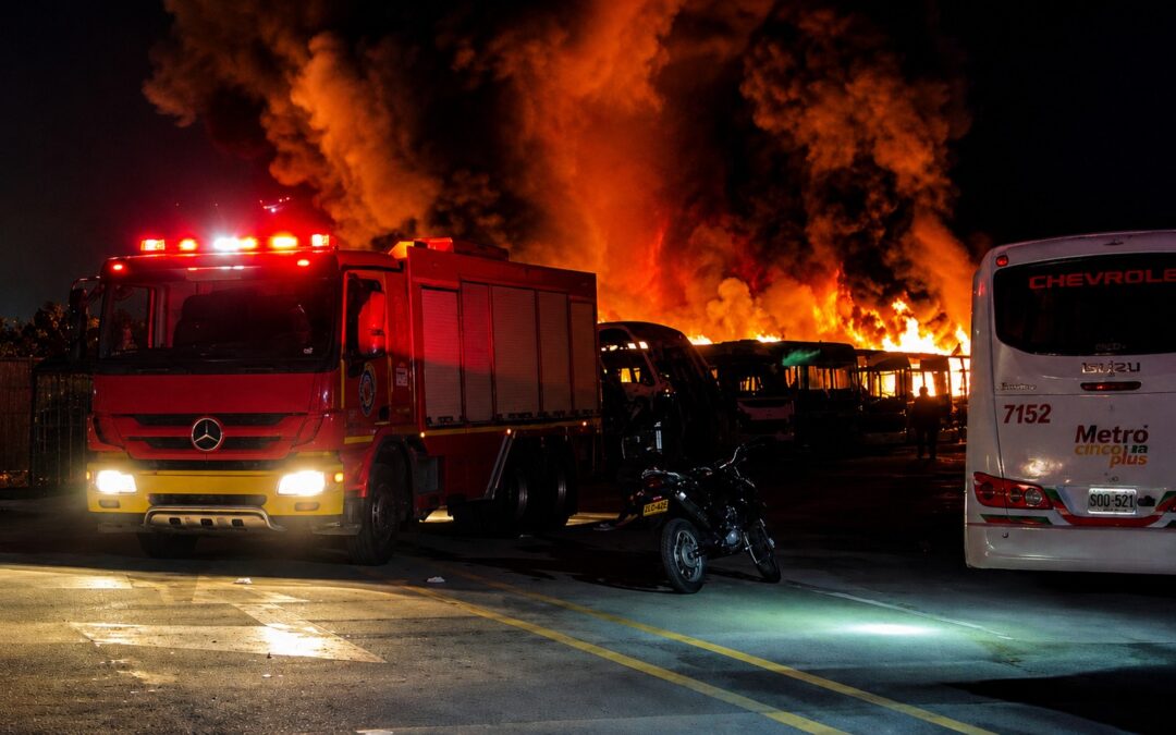 Tercer incendio sacude el portal abandonado de Metrolínea en Girón