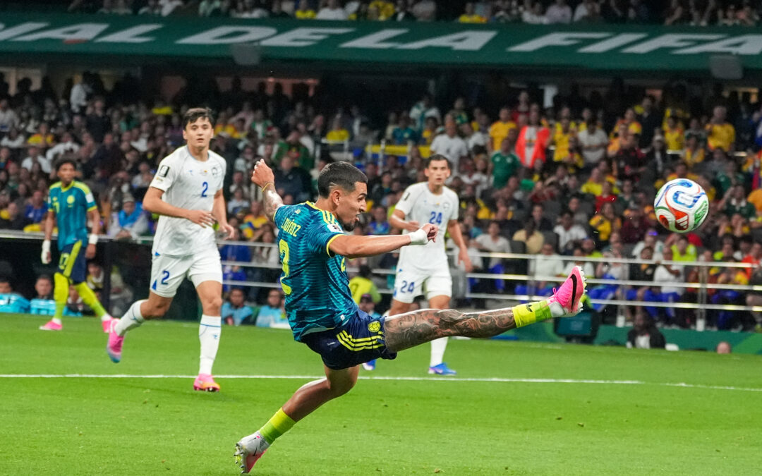 Colombia sufrió, resistió y pegó primero: el sueño mundialista inició con victoria en El Azteca