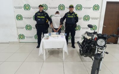 Raponazo en segundos y fuga frustrada: cámaras delataron a ‘Fran’ en Bucaramanga