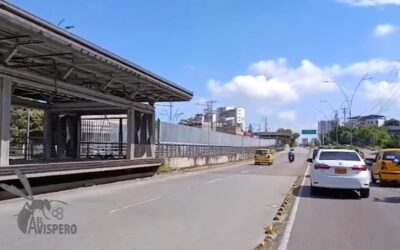 Los trancones aumentan y la pregunta sigue sin respuesta: ¿qué pasará con los carriles de Metrolínea?