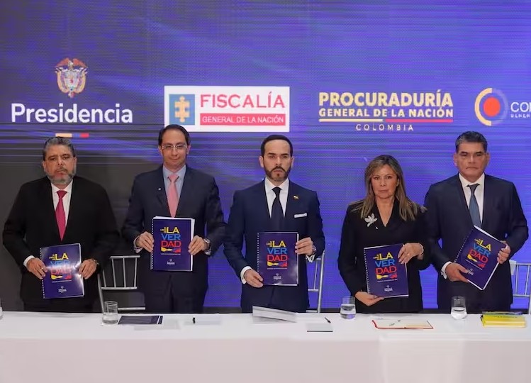 Fiscalía recibe explosivo informe con 80 presuntos casos de corrupción de la era Petro