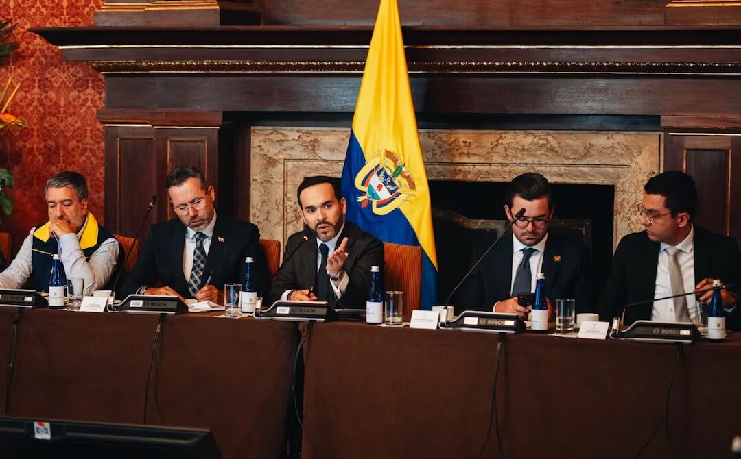 De la Espriella decretó emergencia económica por terremoto que devastó 15 departamentos