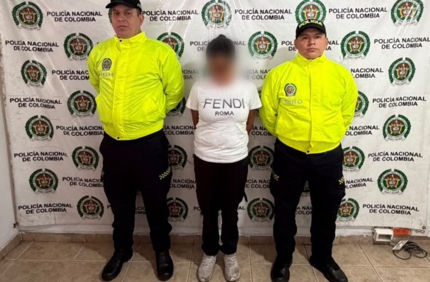 Insólito: Ladrón robó un celular en Cali, encontró videos de abuso a una niña y denunció a la propia madre