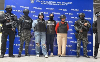 Video | Capturadas en Santander y expulsadas a Ecuador: esposa e hija de alias ‘Fito’ ya están en poder de la justicia