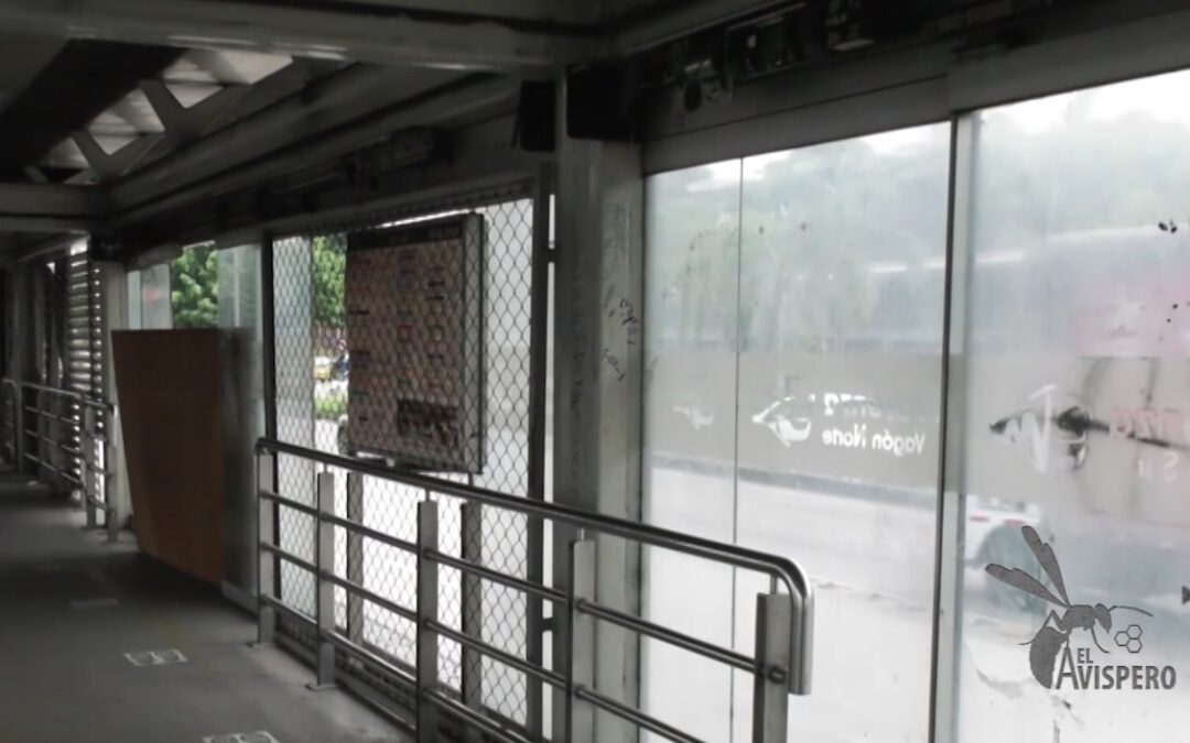 Metrolínea: cuestionan los costos de recuperación de estaciones vandalizadas