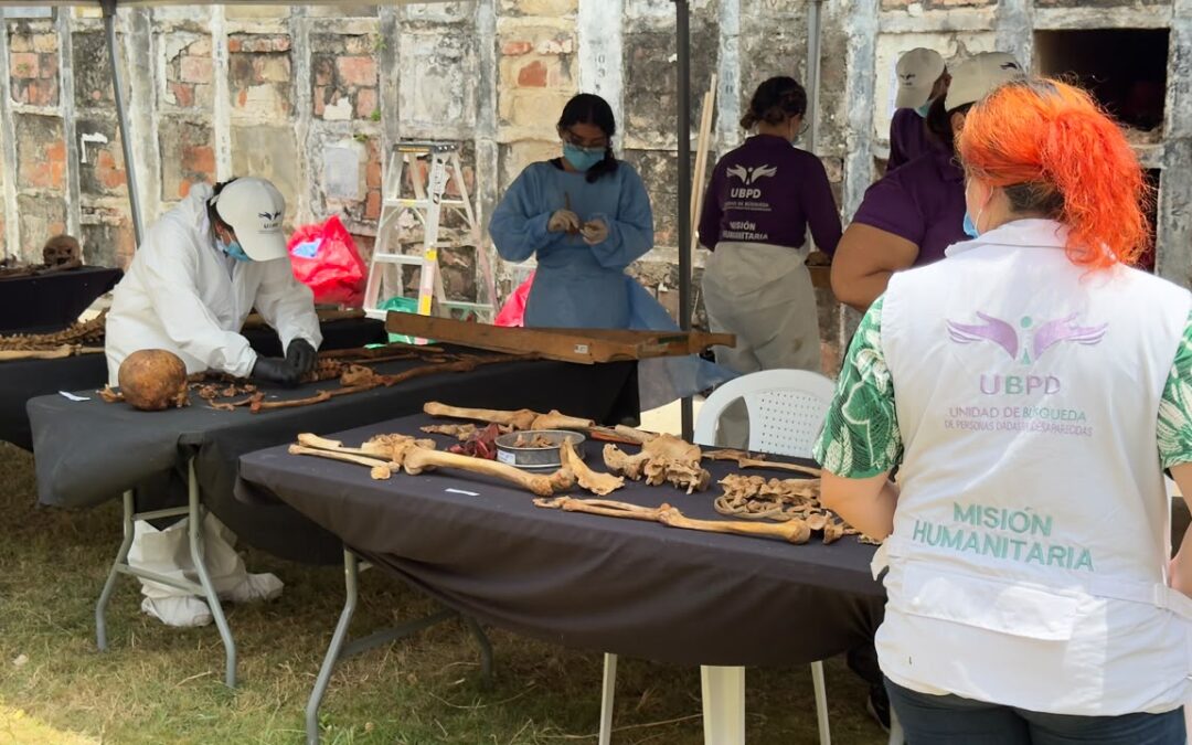 Video | Identifican 10 cuerpos de víctimas del conflicto en cementerio de Bucaramanga